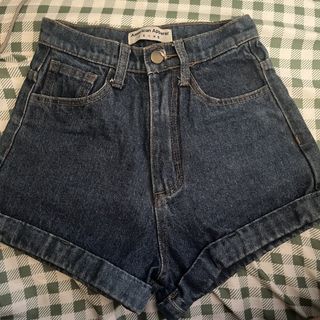 (Category: ) located in . Submitted by lvc.d (Listing ID 1425823590, Image 1). Description: .