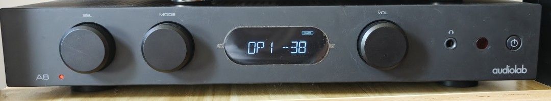 Audiolab A8 integrated amplifier410645131596943360
