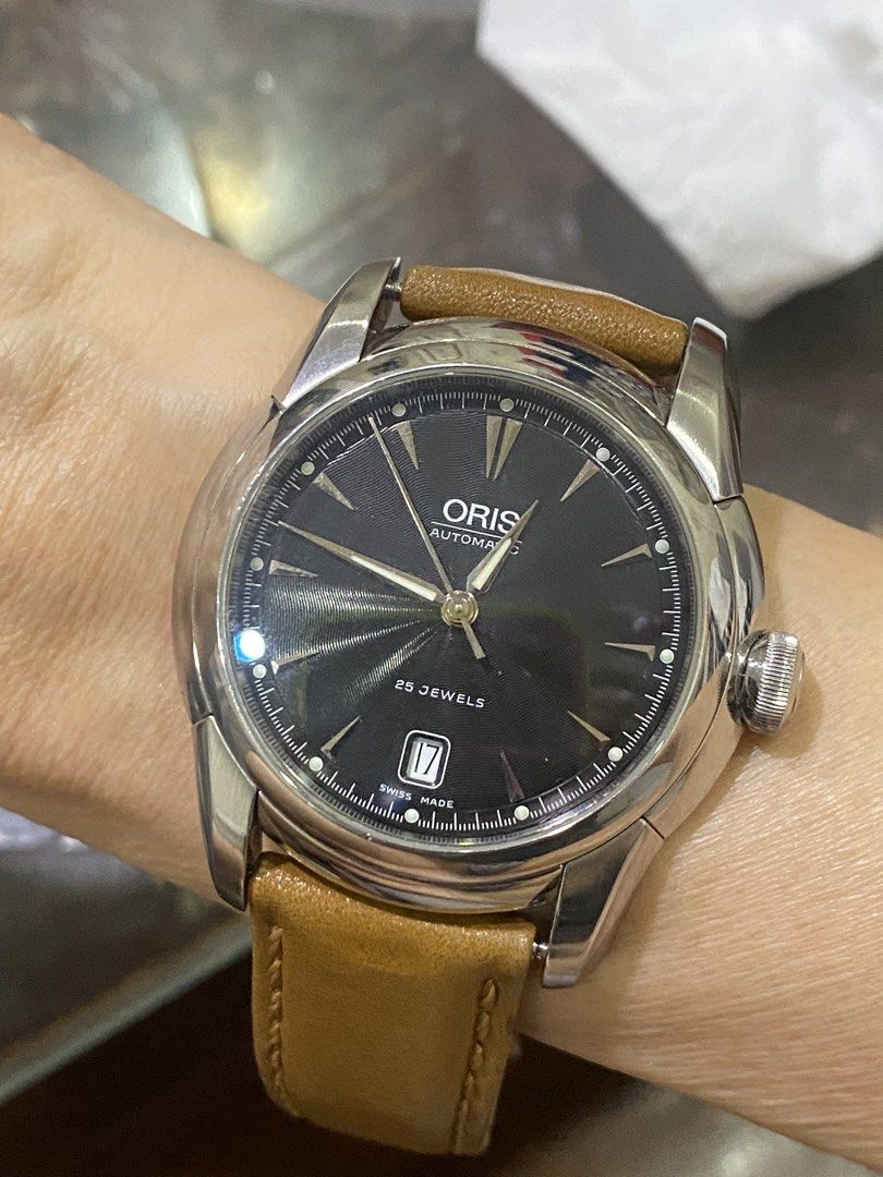 Authentic Oris Artelier Automatic Watch 25 Jewela (Category: Luxury Watches) located in Manila. Submitted by roseluxuryitems (Listing ID 1425983203, Image 1). Description: Authentic Oris Artelier Watch 25 jewels 7544 / 2336064 In excellent condition Sapphire crystal Stainless steel Swiss made .