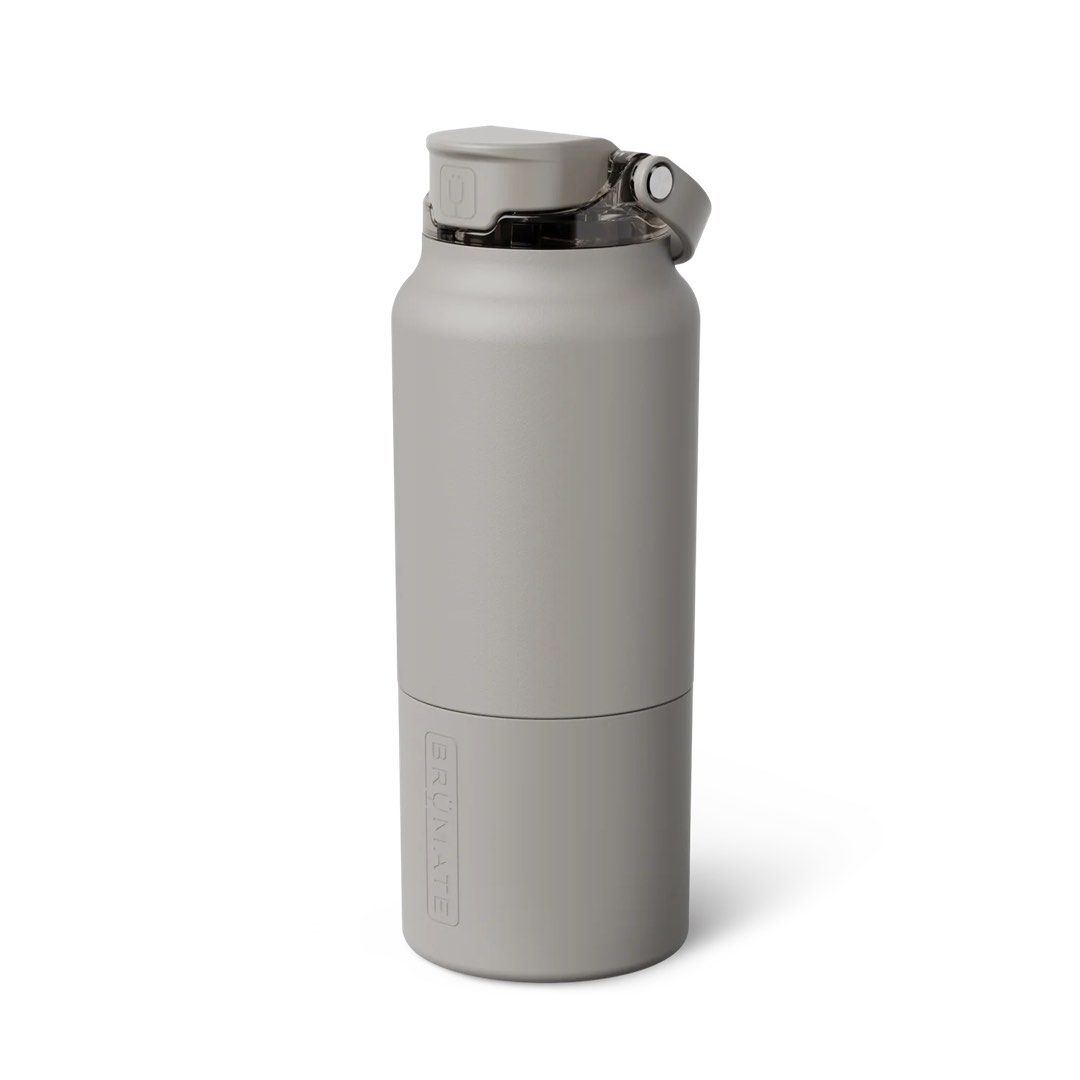 BRUMATE Mocha Rise 35oz 🤎 (Category: Water Bottles & Tumblers) located in Mandaluyong City. Submitted by theacart (Listing ID 1425872477, Image 1). Description: Brand New from the US 🇺🇸 without box but with its ecobag RFS: change of mind, bought the smaller one 🤎 Max Capacity: 35oz Functional Capacity: 32oz Ice Retention: 24+ Hours Empty Weight: 1.33lbs (605.5g) Max Height (inc. straw): 10” (254mm) Max Diameter (body): 3.67” (93.1mm) Max Widt