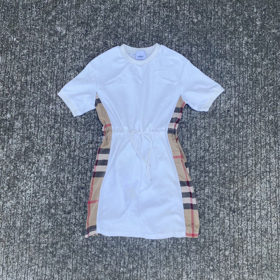 Burberry Check Panel Dress (Category: Luxury Apparel) located in Manila. Submitted by d____g (Listing ID 1425845863, Image 1). Description: Size:Medium W:15 L:29 Issue stain need wash.