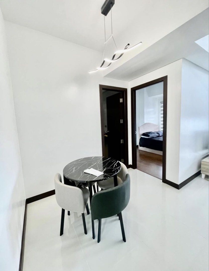 Chimes Greenhills Luxury condo (Category: Apartments & Condos) located in Santa Maria. Submitted by stuff4less07 (Listing ID 1425822341, Image 3). Description: For Rent 2 BR Condo Fully furnished THE CHIMES RESIDENCES at GREENHILLS - A Luxury Hotel experience in a Residential Condo in Annapolis St. Greenhills, San Juan, Philippines. 💯 Brand New Unit Air-conditioned rooms Microwave Refrigerator Front load washing machine TV Shower heater Bidet Bu