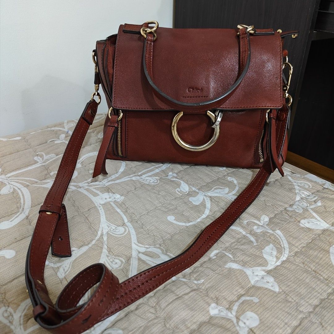 Chloe Faye (Category: Luxury Bags & Wallets) located in Danao, Cebu. Submitted by anne_2016143 (Listing ID 1425969858, Image 1). Description: excellent condition, minimal sign of used,small size,gandara pa SA actual .