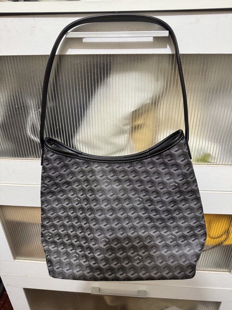 Christy Ng (Category: Shoulder Bags) located in Guagua. Submitted by m.grace.p.j (Listing ID 1425901067, Image 1). Description: Christy Ng Alesso Large Hobo Bag Black.