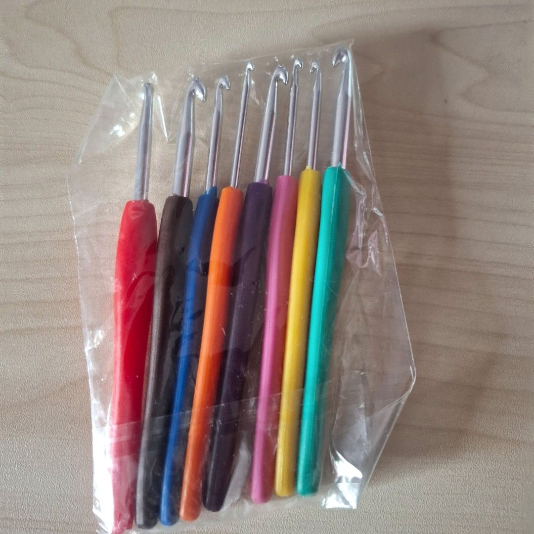 Crochet Hook Set (Category: Craft Supplies & Tools) located in Quezon City. Submitted by an.marie (Listing ID 1425866984, Image 2). Description: Set includes multiple crochet hooks in various vibrant colors. Each hook has a colored handle for easy identification. The hooks are packaged together in a clear plastic wrap. Perfect for crochet enthusiasts of all levels. A great addition to your crafting supplies..