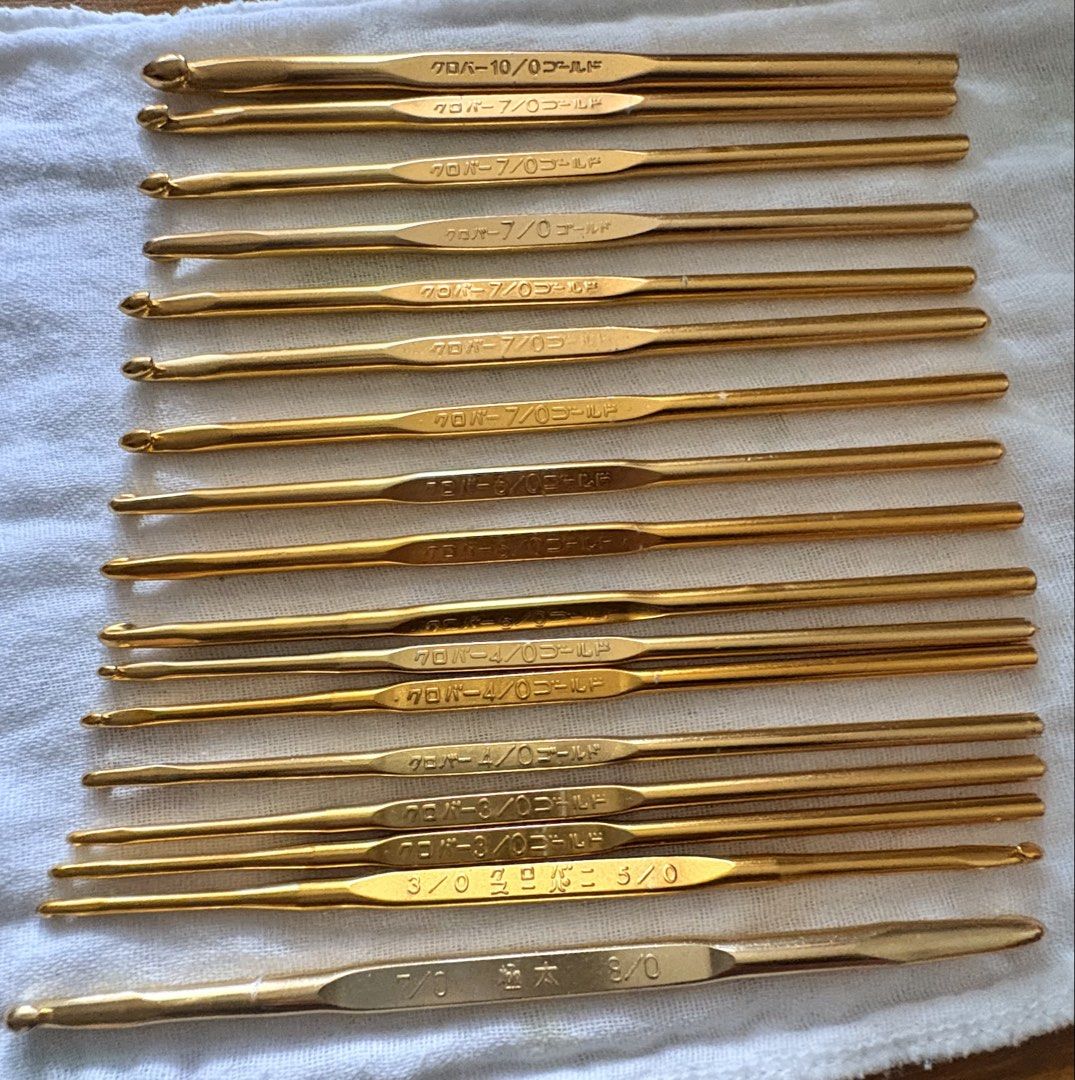 Crochet hooks sold per piece (Category: Craft Supplies & Tools) located in Cavite. Submitted by ML_Scents2021 (Listing ID 1425903321, Image 1). Description: Sold per piece available Sizes 10/0 , 7/0, 6/0, 4/0, 3/0 .