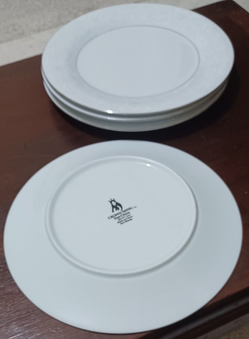 Crown Ming Fine China - Queen’s Lace Pattern Set (Category: Dinnerware & Cutlery) located in Quezon City. Submitted by wjmae (Listing ID 1425945486, Image 2). Description: Complete Set Includes: - 4 large dinner plates ​ - 4 small side/salad plates ​ - 4 shallow serving bowls ​ - 4 teacups + 4 saucers Total of 20 pieces – all accounted for and matching! Brand: Crown Ming (Jian Shiang, China) Pattern: Queen’s Lace – elegant white-on-white lace det