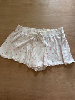 (Category: ) located in . Submitted by everythingcheappp (Listing ID 1425902702, Image 1). Description: .