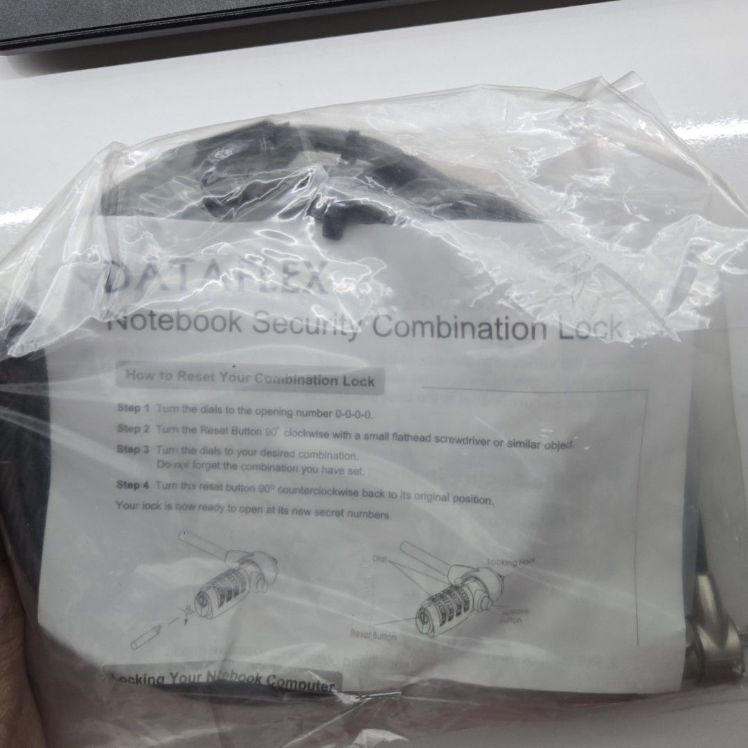 Dataflex Notebook Security Combination Lock (Category: Laptops & Notebooks) located in Singapore. Submitted by teresa_tan_mrs (Listing ID 1425900718, Image 1). Description: .