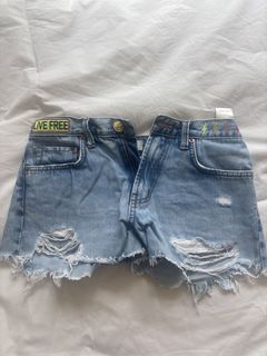 (Category: ) located in . Submitted by ellamitchell7 (Listing ID 1425846575, Image 1). Description: .