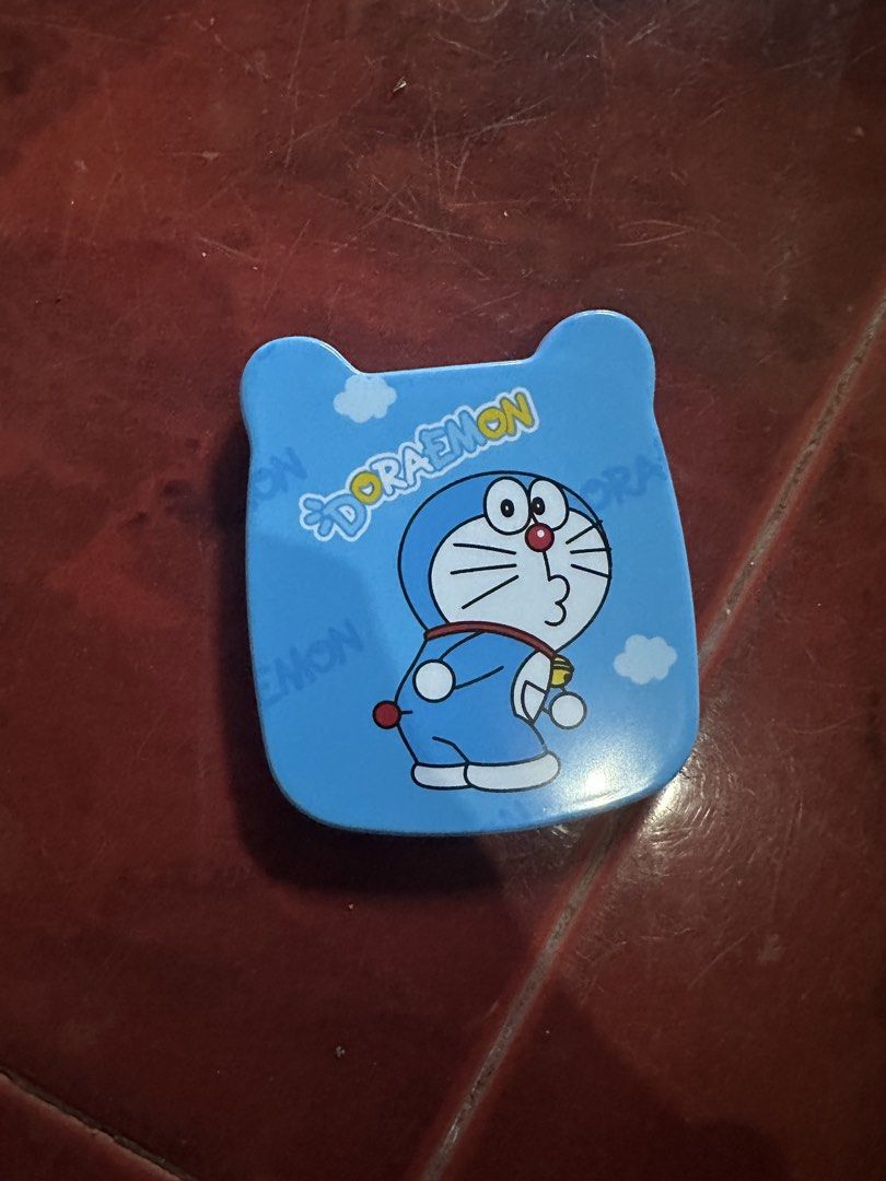 Doraemon Mirror with Comb (Category: Mirrors) located in Taguig. Submitted by seek_and_ship (Listing ID 1425917403, Image 1). Description: Mirror Compact with Comb.