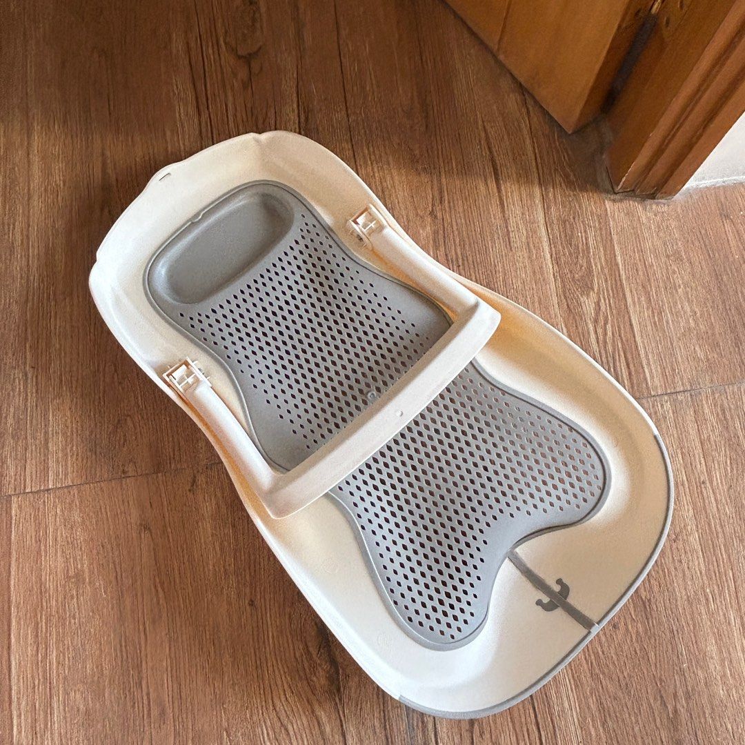 Ergonomic Bath Support (Category: Bathtub & Bath Accessories) located in Quezon City. Submitted by jaja.20 (Listing ID 1426003866, Image 3). Description: Check photos to see original price Lp posted.