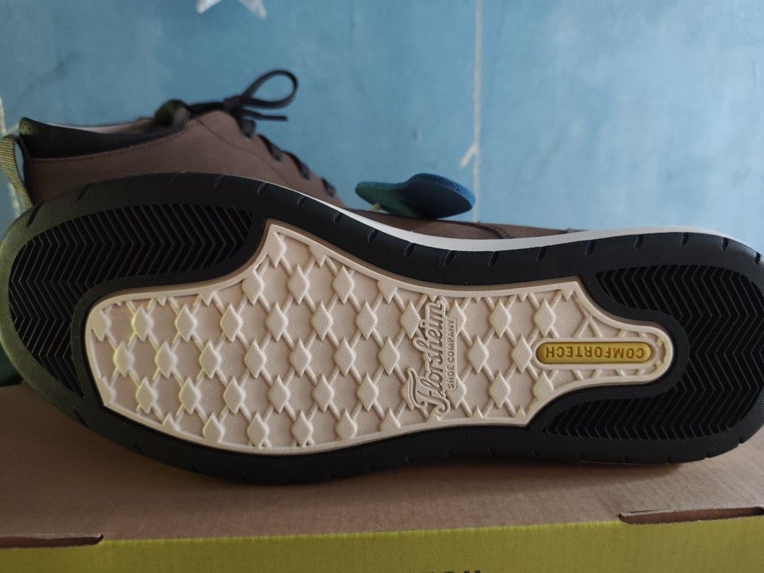Florsheim Heist Chukka (Grey) for Men (Category: Casual Shoes) located in Makati City. Submitted by kittabs (Listing ID 1425979465, Image 2). Description: For sale brand new new arrival!!! Original price is Php9,999 Florsheim Heist Chukka (Grey) Comfortech feature Size 8.5" (pero kasya sa 9-9.5) With box.
