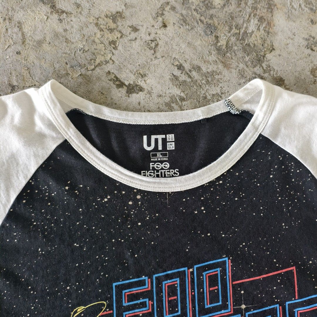 Foo Fighters × Uniqlo UT tee (Category: Tshirts & Polo Shirts ) located in Quezon City. Submitted by kieshi (Listing ID 1425888984, Image 3). Description: tagged size XL actual dimensions as measured flat: 21L x 31W in like new condition; the print is pristine and fabric shows minimal washes tags: y2k vintage band shirt retro nerd geek fan merch foo fighters deftones muse evanescence tool green day grunge pop rock hardcore mod: jnt, lalamove loc: