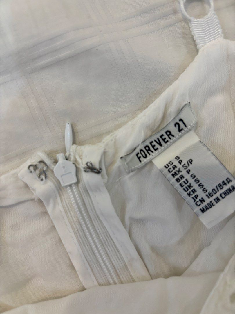 Forever 21 Summer White Eyelet Dress (Category: Dresses) located in Manila. Submitted by harlem55 (Listing ID 1425909033, Image 3). Description: Used but not abused :)) perfect for the summer white eyelet sundress .