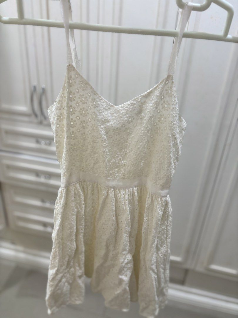 Forever 21 Summer White Eyelet Dress (Category: Dresses) located in Manila. Submitted by harlem55 (Listing ID 1425909033, Image 1). Description: Used but not abused :)) perfect for the summer white eyelet sundress .
