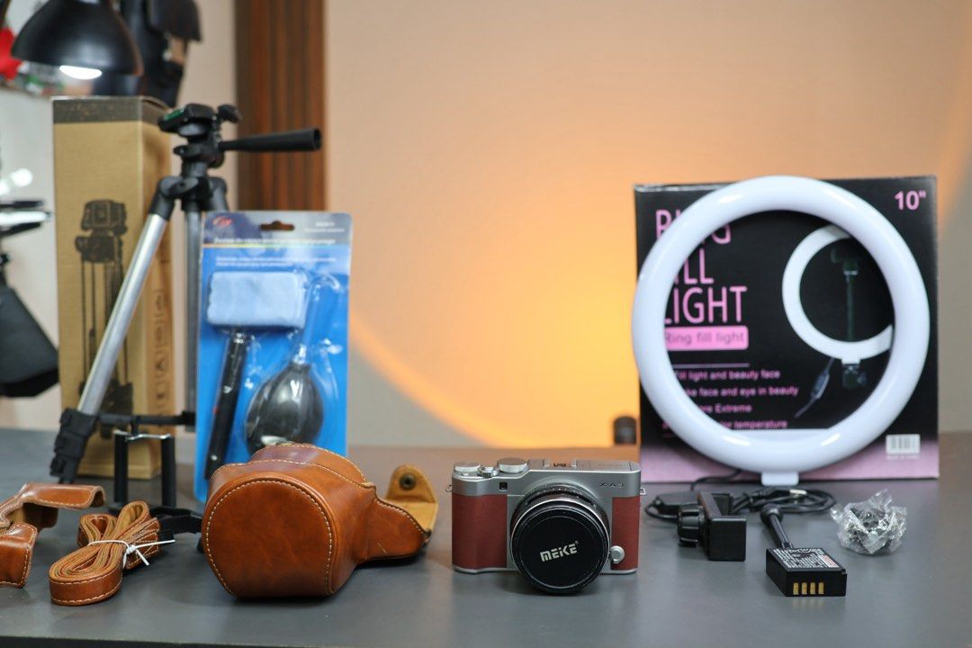 Fujifilm X-A3 Mirrorless Camera with lens 35mm (Category: Cameras) located in Manila. Submitted by lenascamera (Listing ID 1425832981, Image 1). Description: NOTE: Sa dami po ng message na natatangap ko, naka hold napo ang Mga message hindi napo ako makapag reply pero na babasa ko kaya hanggat maari mag direct na kayo sa page ko sa facebook Lena’s camera para makareply ako agad salamat. Fujifilm X-A3 Mirrorless Camera with lens 35mm ₱18,500 – Bro