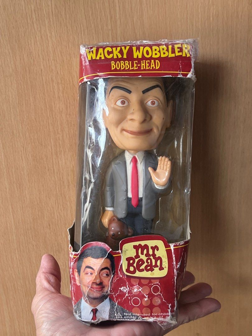 FUNKO 2007 Mr. Bean Rowan Atkinson (Category: Figurines & Statues) located in Davao. Submitted by riccirici (Listing ID 1425325133, Image 1). Description: FUNKO 2007 Mr. Bean Rowan Atkinson Wacky Wobbler Bobble-Head Figurine 7” Please see photos for full details and visible flaws Actual item may slightly vary from the picture cleaned stains (stand) Pay first policy. No holds Price 1,500 php + Shipping cost J&T Bank transfer Gcash .