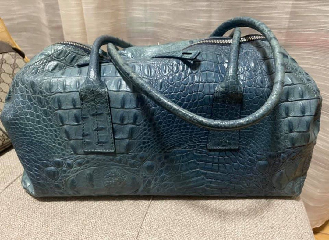 Furla Crocs Skin leather (Category: Luxury Bags & Wallets) located in Quezon City. Submitted by alexapowers (Listing ID 1425880916, Image 2). Description: Original Furla Crocs Skin leather Shoulder Bag With dustbag only Rank AB Good condition Php 6500 only.