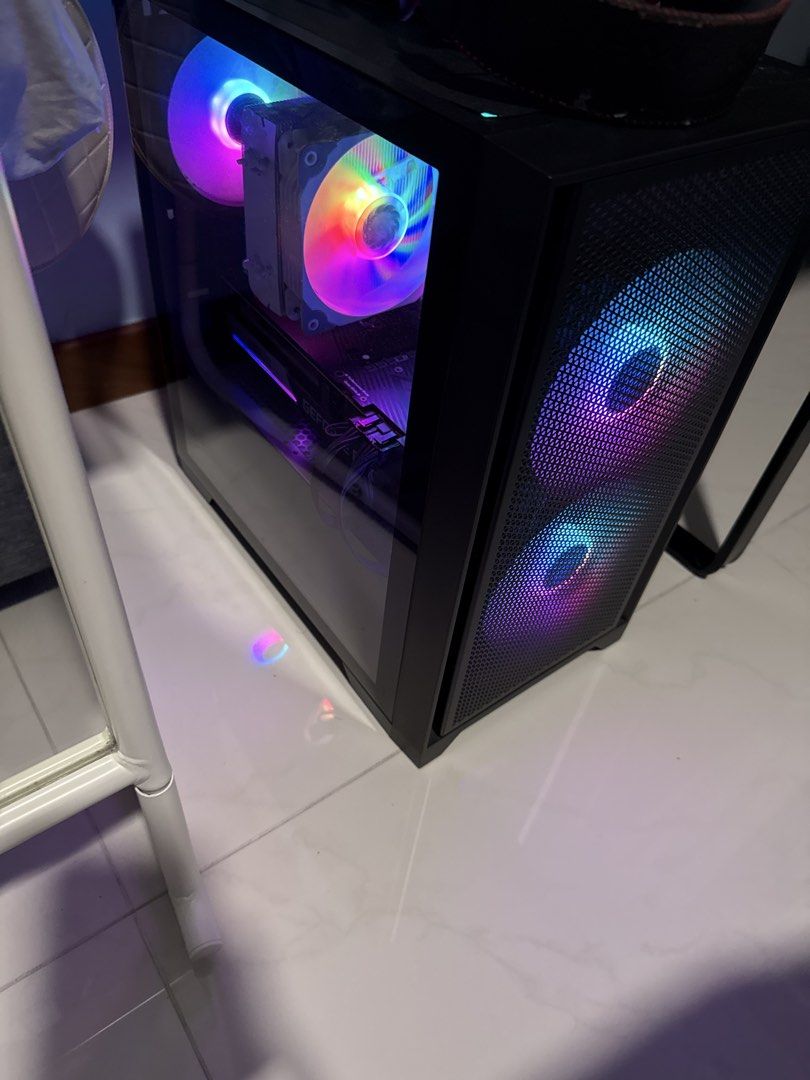 Gaming PC (R5 5500, RTX 3070, 16gb Ram)