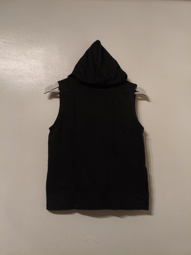 Gothic Y2K Sleeveless Hoodie (Category: Others Tops) located in Quezon City. Submitted by skysnewandprelovedstuff (Listing ID 1425964044, Image 2). Description: 📌📍PLEASE READ📍📌 Any KNOWN flaws are stated or shown in the pics Most Items have been kept in Storage for a long time Reservation is only possible for Bulk Buying or the Plushie items (50% down-payment_Non-refundable) Please Manage your expectations for the Items, even the brand new on