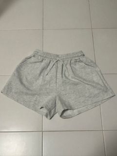 （分類：）位於 。 由 str4wberrii 提交（商品編號 1425928450，圖片 1）。簡介： 。