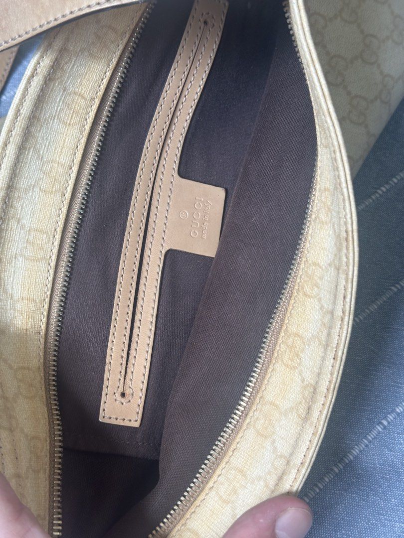 Gucci Crossbody Bag (Category: Luxury Bags & Wallets) located in Mandaluyong City. Submitted by marceditems (Listing ID 1425979679, Image 3). Description: Gucci crossbody bag Code readable With dustbag Callout is discoloration.