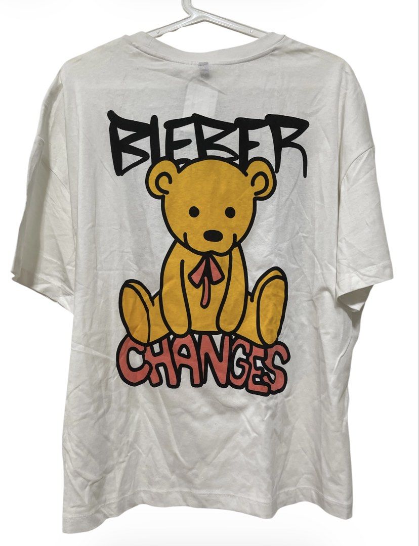 H&M Justin Bieber Changes Oversized Printed T-Shirt (Category: Tshirts & Polo Shirts ) located in Manila. Submitted by charmaaa (Listing ID 1425858725, Image 2). Description: Please note that this is part of my small Justin Bieber collection hence the price. Still with tag pa. May konting stain lang sa shoulder area (see photo) due to storage. .