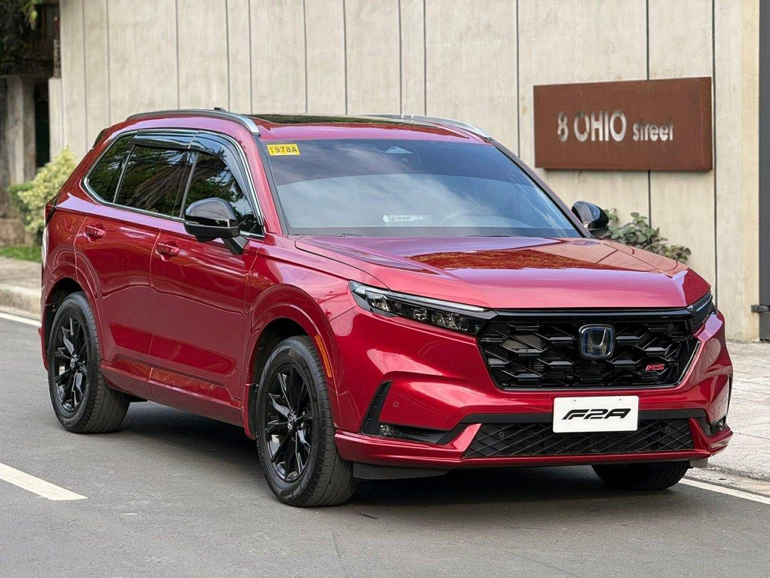 Honda CR-V RS Hybrid Auto (Category: Used Cars) located in Manila. Submitted by quality_cars (Listing ID 1425979594, Image 2). Description: Another car , another day ❗️New arrival quality unit / Fresh catch❗️ For sale : Cash , Trade in , Financing ✔️2025 HINDA CRV RS HYBRID 8tkm only 7months used brand new condition “cash paid 2.838m plus insurance” Special color IGNITE RED METALLIC “EXCLUSIVE for the rs variant only” Very fuel efficient up to 29