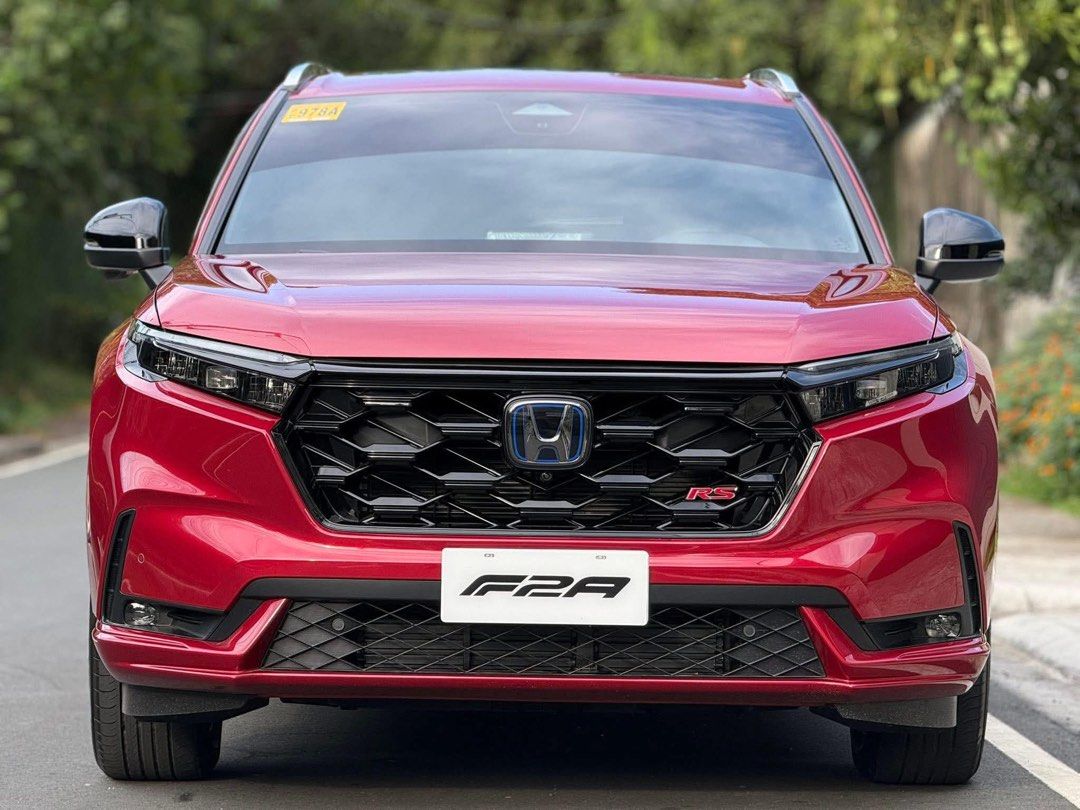 Honda CR-V RS Hybrid Auto (Category: Used Cars) located in Manila. Submitted by quality_cars (Listing ID 1425979594, Image 1). Description: Another car , another day ❗️New arrival quality unit / Fresh catch❗️ For sale : Cash , Trade in , Financing ✔️2025 HINDA CRV RS HYBRID 8tkm only 7months used brand new condition “cash paid 2.838m plus insurance” Special color IGNITE RED METALLIC “EXCLUSIVE for the rs variant only” Very fuel efficient up to 29