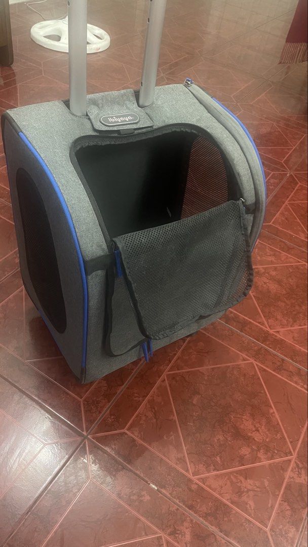 Ibiyaya Pet Trolley Backpack (Category: Homes & Other Pet Accessories) located in Manila. Submitted by bailey604 (Listing ID 1283187442, Image 2). Description: Opened but unused Rfs: wrong size Can be used for dogs or cats Sf c/o buyer Can do same day delivery.