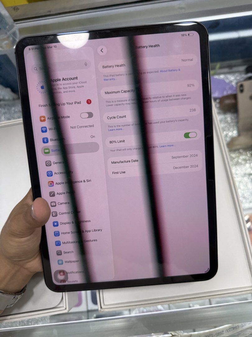 iPad Pro M4 11 inch 256gb Wifi (Category: iPad) located in Manila. Submitted by carimgadgets (Listing ID 1425977924, Image 3). Description: .
