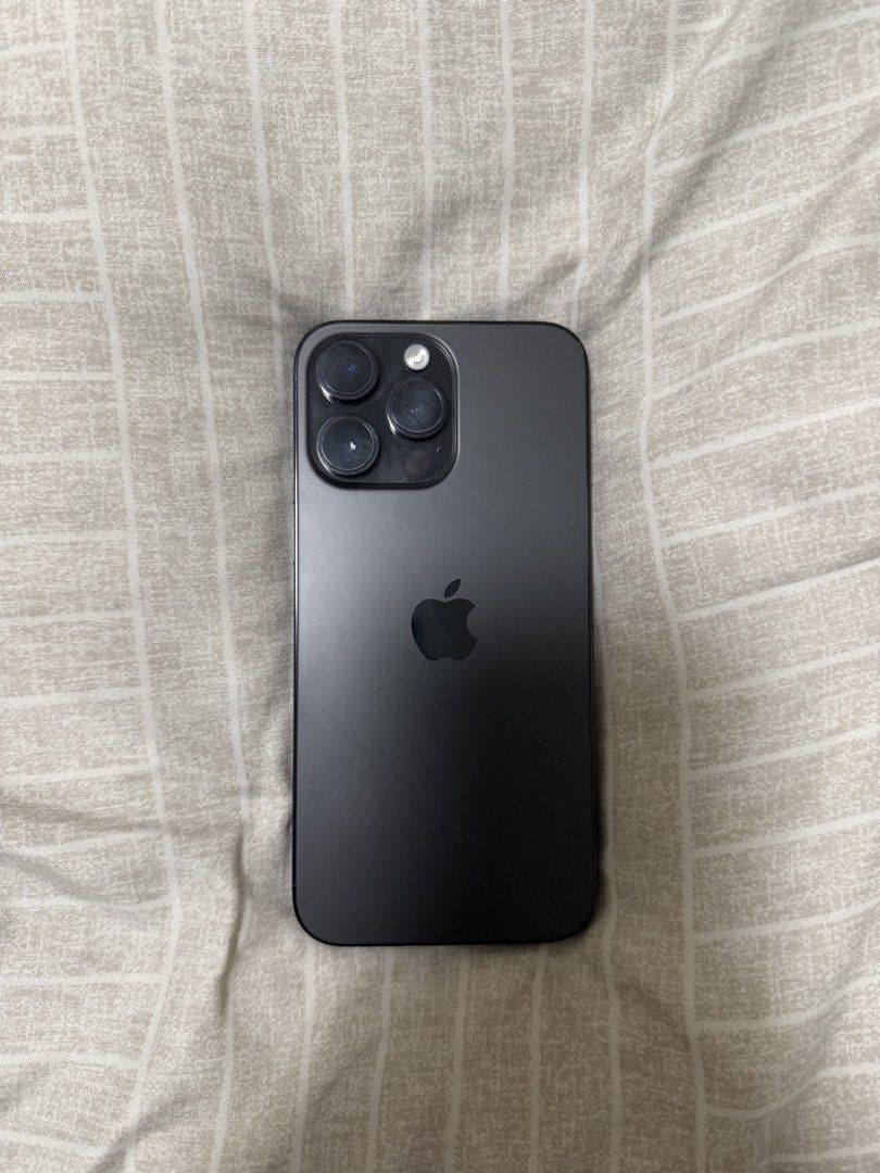 iPhone 14 PRO MAX 128GB Space Black (Category: iPhone 14 Series) located in Makati City. Submitted by mikamiiiii (Listing ID 1425999647, Image 3). Description: Iphone 14 Pro Max 128GB 86% battery health Lady-owned No issues, fully functional Openline, bought from Bahrain Negotiable Will give all cases Comes with box Can do video call for online transaction or meetup at moa SF will be covered by buyer if to be shipped via lalamove/grab RFS: Recent