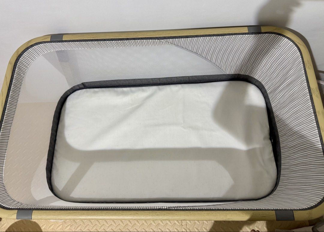 Kinderkraft Travel Cot SOFI (Category: Cots & Cribs) located in Mandaluyong City. Submitted by unicart (Listing ID 1424571448, Image 3). Description: Includes custom-made Uratex mattress + 3 bedsheets.