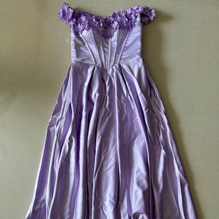 (Category: ) located in . Submitted by gcarousell (Listing ID 1425921816, Image 1). Description: .