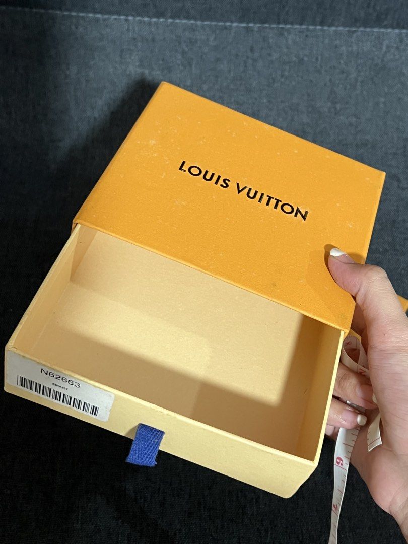 Louis Vuitton Box (Category: Luxury Bags & Wallets) located in Las Pinas. Submitted by gmonteros (Listing ID 1425950388, Image 2). Description: .