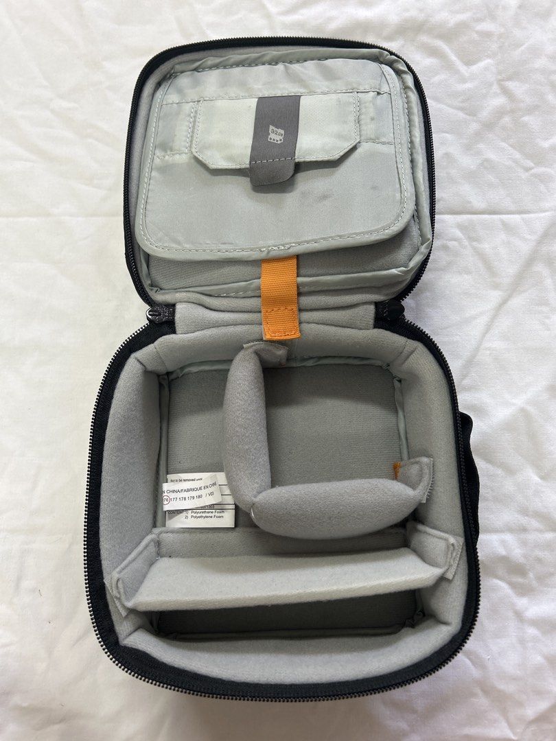 Lowepro ViewPoint CS 60 Action Camera Case (Category: Camera Bags & Carriers) located in Bulacan. Submitted by ourdailybreads (Listing ID 1425842191, Image 3). Description: - Lowepro ViewPoint CS 60 Action Camera Case - Durable and protective design - Padded interior for gear safety - Multiple compartments for organization - High-quality zippers - Perfect for action camera and accessories.