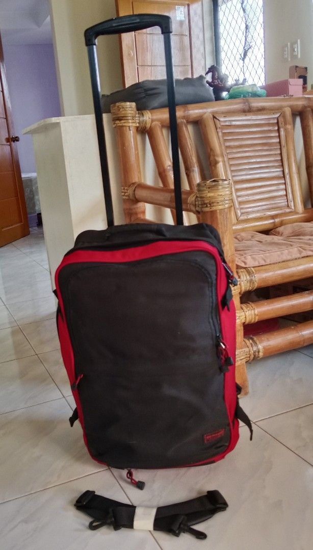 Luggage Dunlop (Category: Luggage) located in Polangui. Submitted by cornerbags_shoes (Listing ID 1425899062, Image 1). Description: Dunlop Luggage Made in China authenticity not guaranteed. can be carried as luggage. can be carried as a backpack. can be hand carried. with unused sling.
