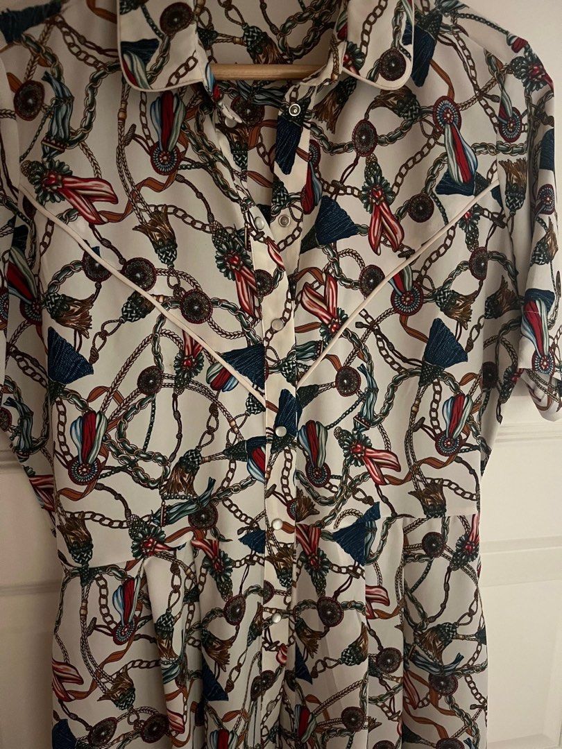 Mango Chain Print Dress (Category: Dresses) located in Mandaluyong City. Submitted by chasingbliss (Listing ID 1425843517, Image 3). Description: .
