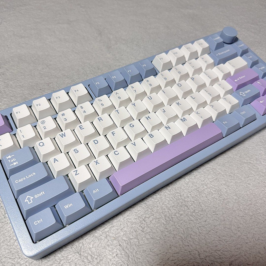 Mechlands Blade 75 Aluminum Keyboard (Category: Computer Keyboard) located in Paranaque City. Submitted by hershey_august (Listing ID 1425957927, Image 3). Description: 98-Key Compact Layout – Full functionality with number pad in a space-saving design. Transparent Acrylic Case – Sleek crystal-clear build that enhances RGB lighting. Hot-Swappable Switches – Easily customize switches without soldering. Triple-Mode Connectivity – Bluetooth, 2.4GHz 