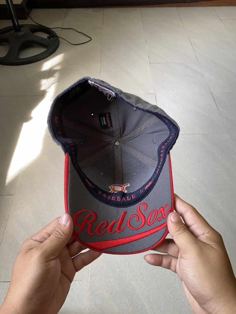 MLB Redsox close cap (Category: Caps & Hats) located in Digos. Submitted by thriftflexph (Listing ID 1425896496, Image 3). Description: No issue 9.5/10 Color and condi.