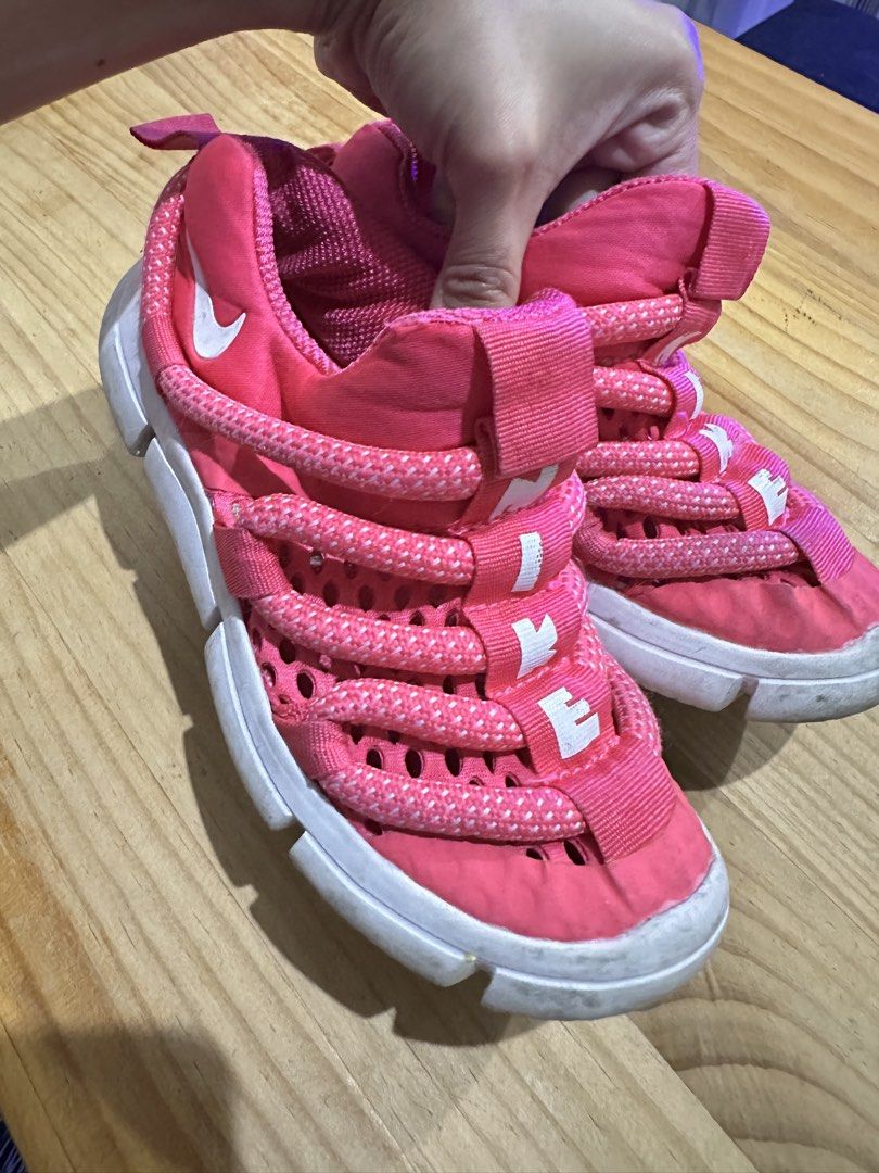 Nike slip-on shoes (Category: Babies & Kids Fashion) located in Mandaluyong City. Submitted by trizia1002 (Listing ID 1425987342, Image 1). Description: 19cm Breathable and easy to wear. Super kid friendly..