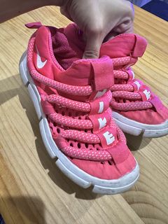 (Category: ) located in . Submitted by trizia1002 (Listing ID 1425987342, Image 1). Description: .