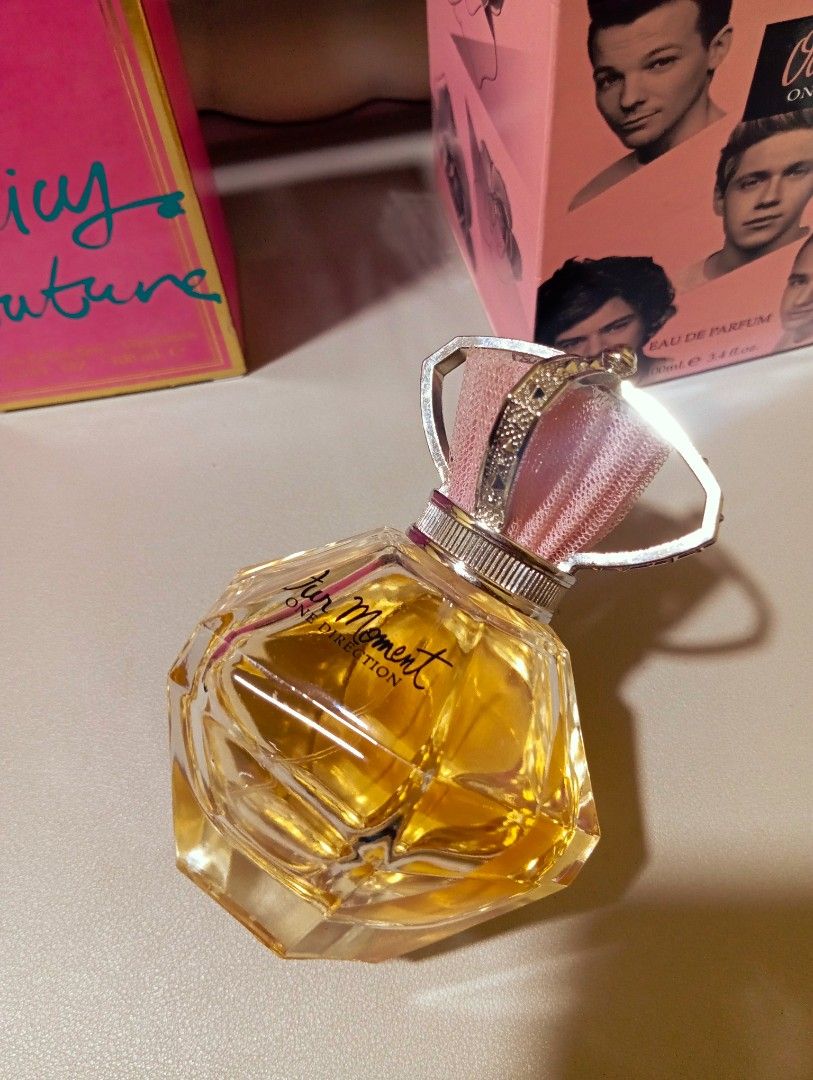 Our Moment One Direction Perfume (Category: Fragrance & Deodorants) located in Cavite. Submitted by aether-elementph_11 (Listing ID 1425983102, Image 2). Description: Italy 🇮🇹 check the pics for the Juice Level Extremely Rare .