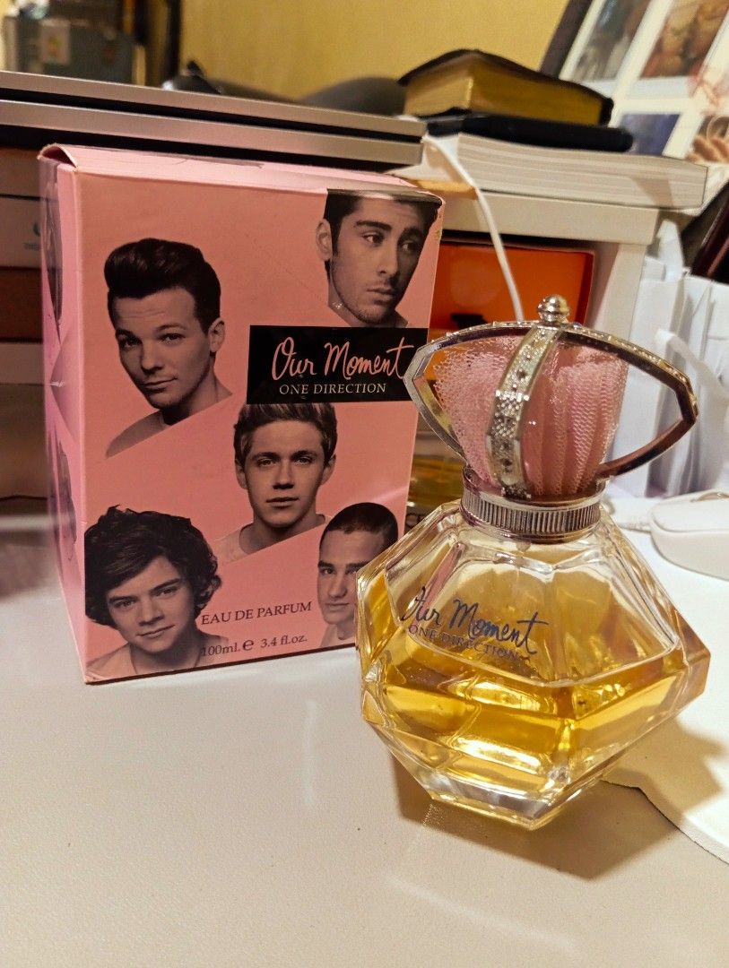 Our Moment One Direction Perfume (Category: Fragrance & Deodorants) located in Cavite. Submitted by aether-elementph_11 (Listing ID 1425983102, Image 3). Description: Italy 🇮🇹 check the pics for the Juice Level Extremely Rare .