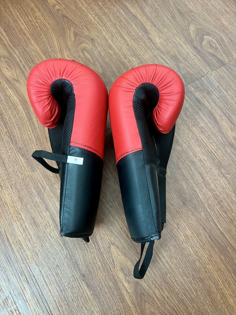 Outshock 12oz Boxing Gloves (Category: Combat Sports) located in Angono. Submitted by gifted_turtle (Listing ID 1425822947, Image 3). Description: Boxing Gloves for Sale 🥊 Used only twice for trial boxing, still in very good condition (almost new). Sadly boxing didn’t work out for me, so I’m selling it. Perfect for beginners or training. Message me if interested!.