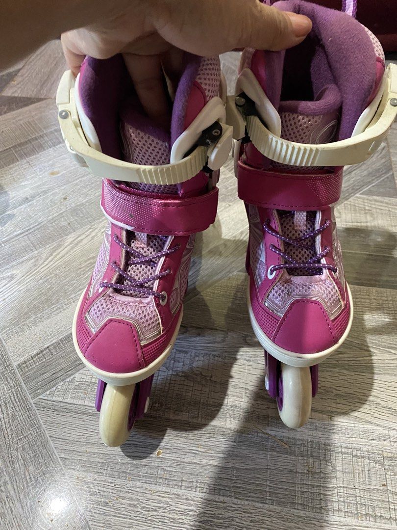 Oxelo Inline Skates (Category: Skates, Rollerblades & Scooters) located in Taytay. Submitted by silverbear.814324 (Listing ID 1425823021, Image 1). Description: Size 3. For Kids. Lightly use and good as new! 🛼💗.