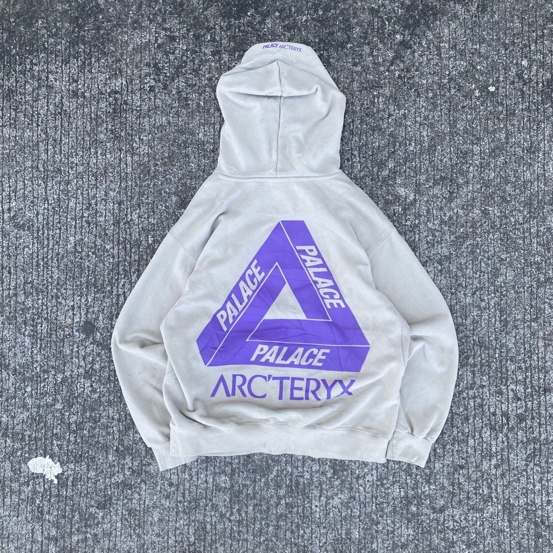 Palace Arc'teryx Hoodie (Category: Hoodies) located in Manila. Submitted by d____g (Listing ID 1425847062, Image 2). Description: Size:Large W:24 L:27 .