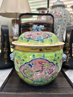 (Category: ) located in . Submitted by charmagainvintage (Listing ID 1425892480, Image 1). Description: .