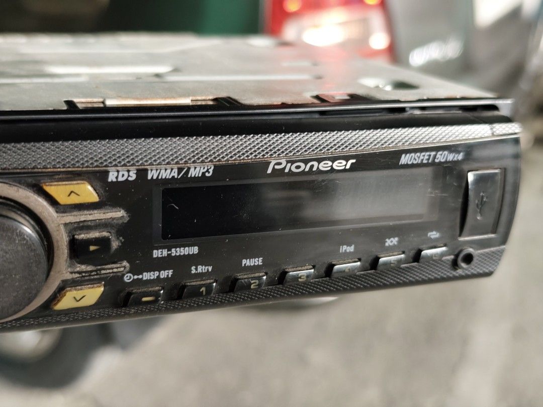 Pioneer DEH-5350UB HU (Category: Audio, Video, Alarm and other Electronic Accessories) located in Makati City. Submitted by kittabs (Listing ID 1425974445, Image 2). Description: For sale: Pioneer DEH-5350UB Good condition No box RFS: Upgraded to Android HU.